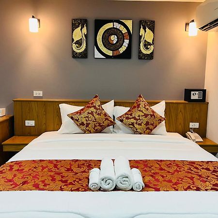 Top High Airport Link Hotel, Bangkok Extérieur photo