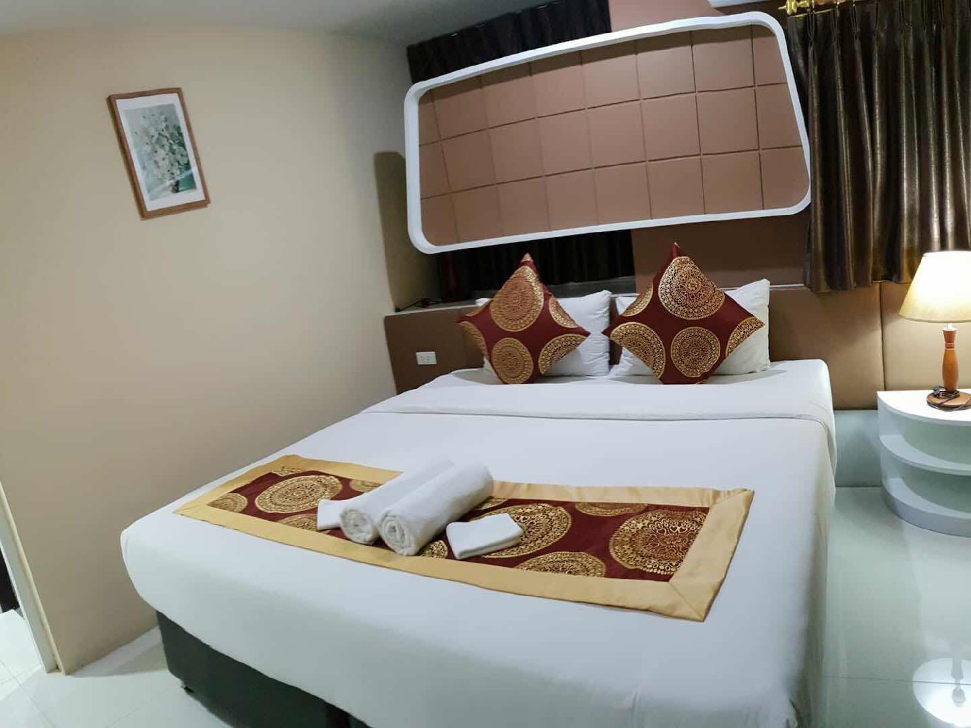 Top High Airport Link Hotel, Bangkok Extérieur photo