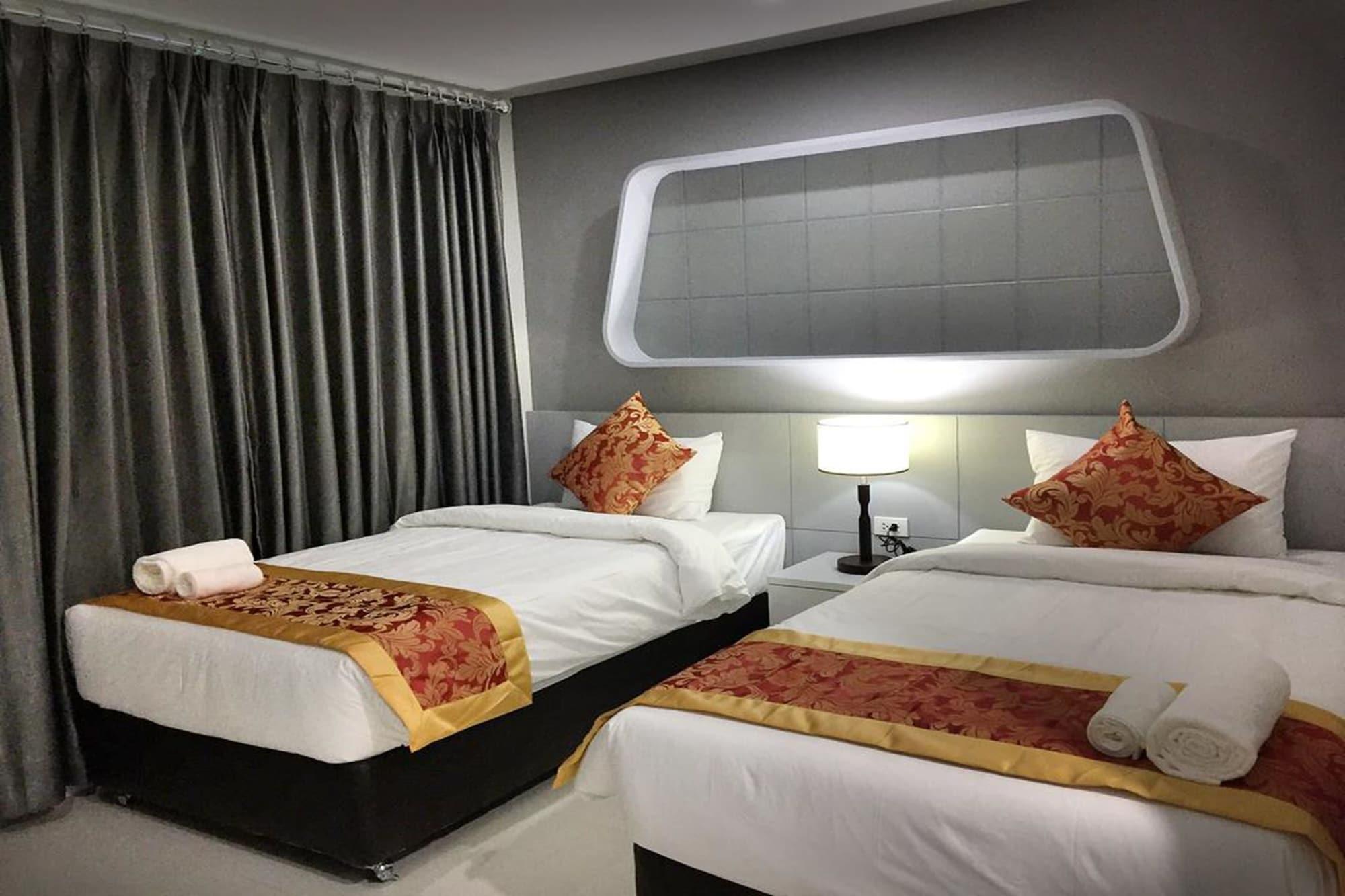 Top High Airport Link Hotel, Bangkok Extérieur photo