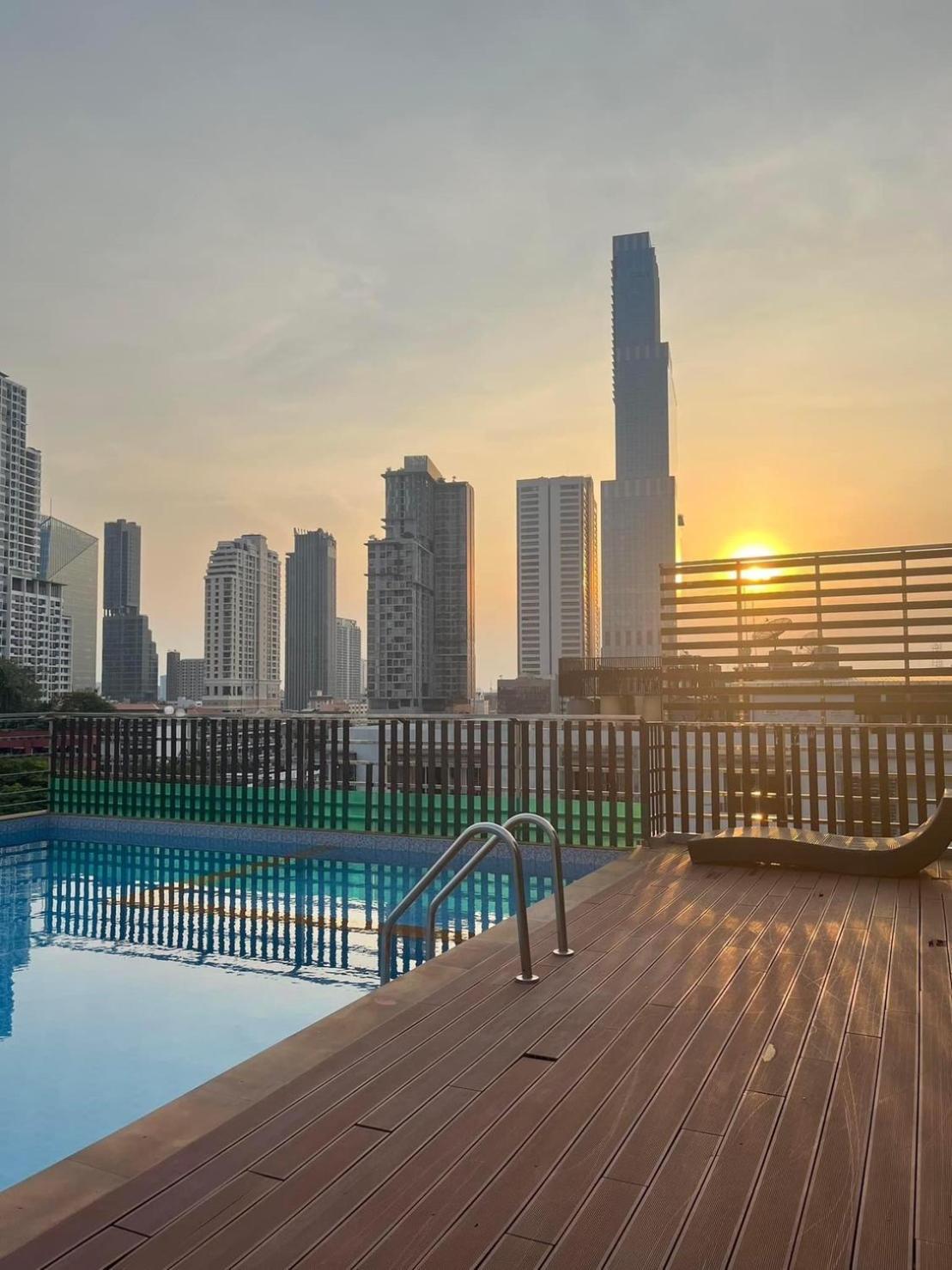 Top High Airport Link Hotel, Bangkok Extérieur photo