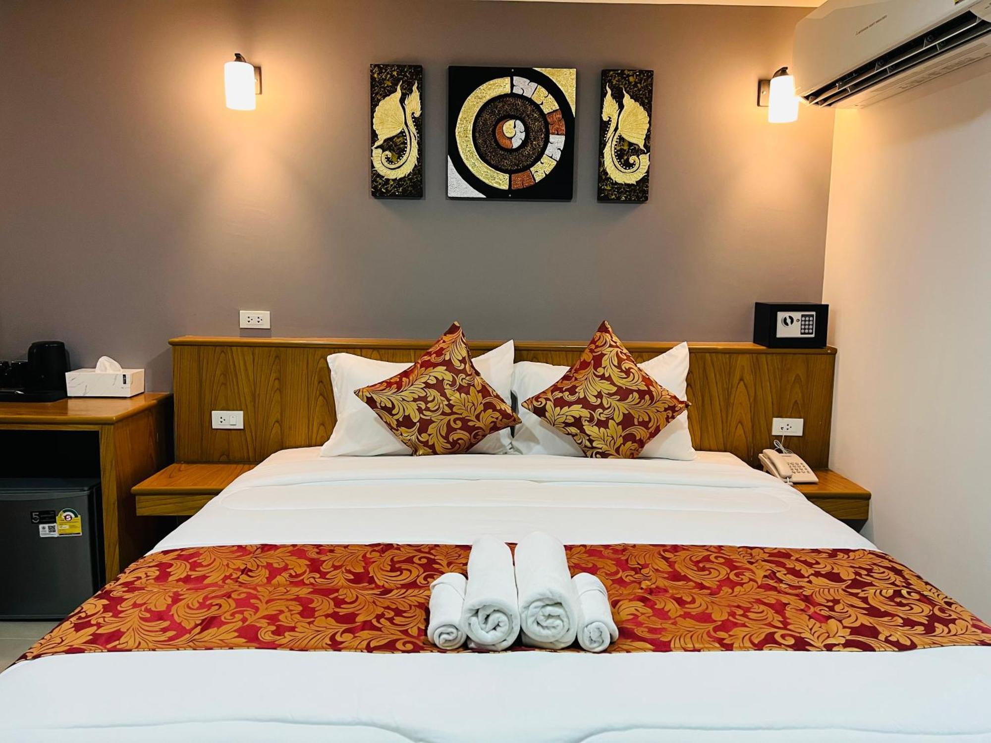 Top High Airport Link Hotel, Bangkok Extérieur photo