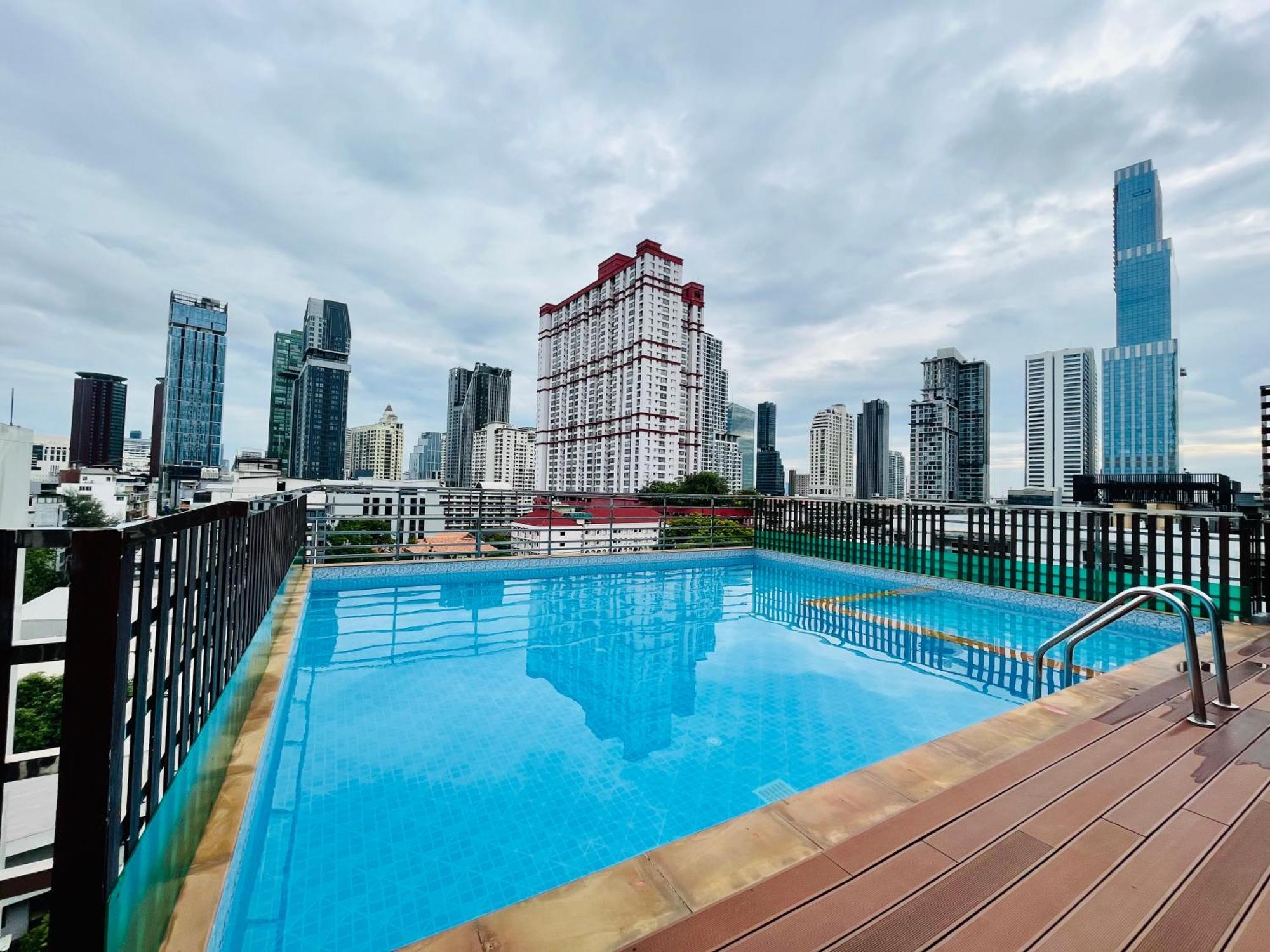 Top High Airport Link Hotel, Bangkok Extérieur photo